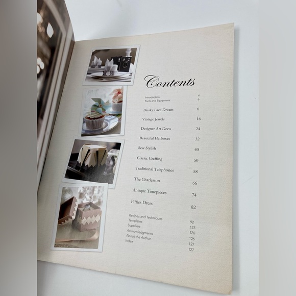 Chic & Unique Vintage Cakes by Zoe Clark / Wedding, Birthday, Shower / Recipes - Picture 4 of 9